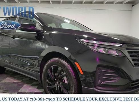 Used 2024 Chevrolet Equinox LS w/ LS Convenience Package image 2