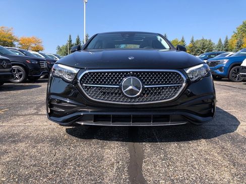 New 2025 Mercedes-Benz E 350 4MATIC Sedan image 2