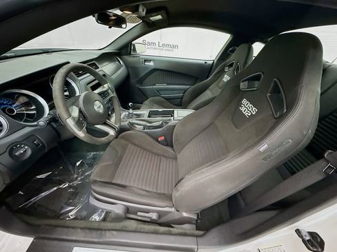Used 2013 Ford Mustang Boss 302 w/ Boss 302 Accessory Pkg image 18