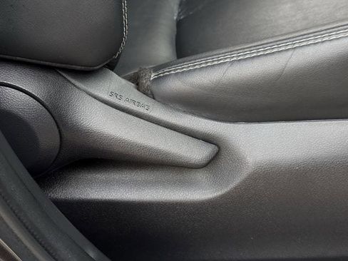 Used 2021 Toyota RAV4 XLE Premium FWD image 31