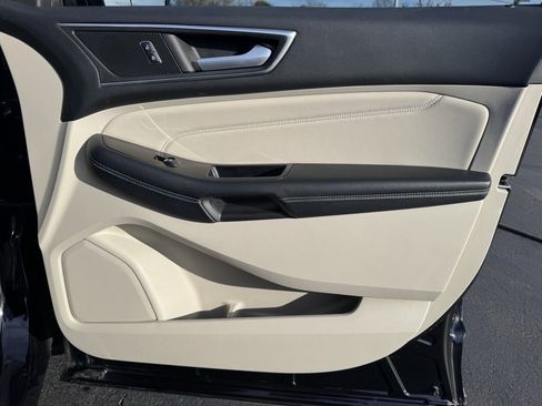 Used 2016 Ford Edge Titanium w/ Equipment Group 301A image 27