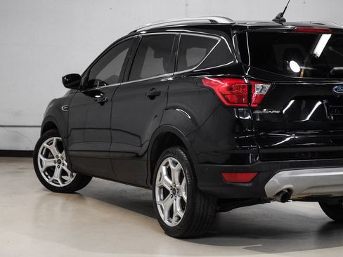 Used 2019 Ford Escape Titanium image 13