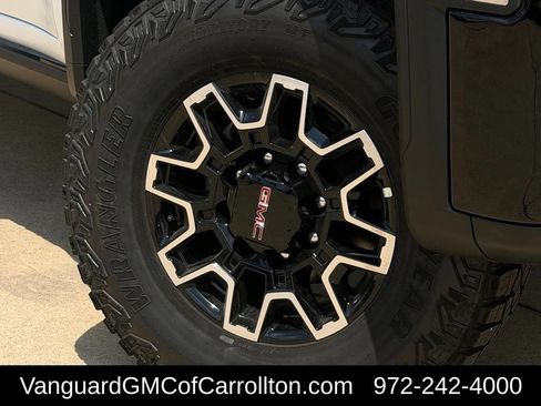 New 2026 GMC Sierra 2500 AT4X AWD/4WD image 9