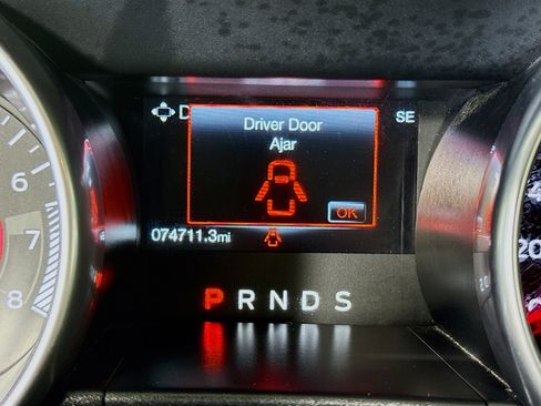 Used 2021 Ford Mustang Premium image 16