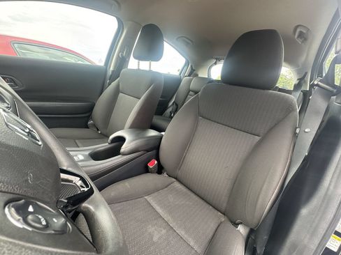 Used 2016 Honda HR-V LX image 4