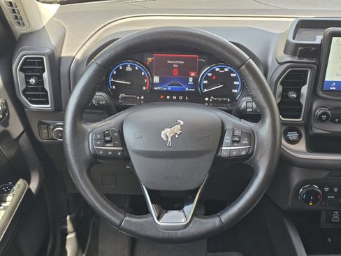 Used 2023 Ford Bronco Sport Outer Banks w/ Tech Package AWD/4WD image 14