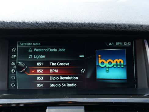 Used 2017 BMW X3 xDrive28i w/ Premium Package image 27