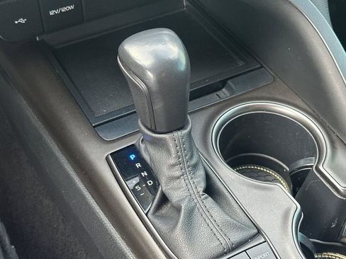 Used 2022 Toyota Camry SE image 20