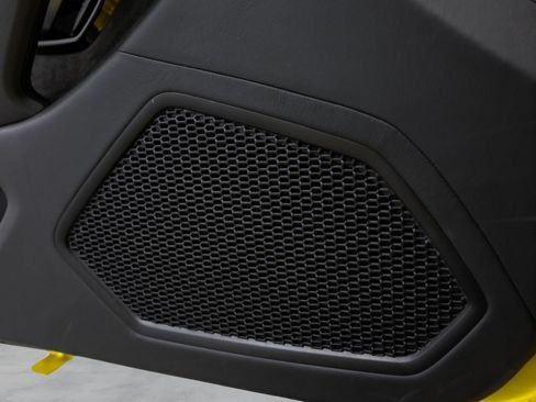 Used 2020 Lamborghini Huracan EVO RWD image 43