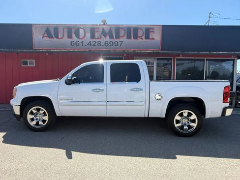 Used 2011 GMC Sierra 1500 SLE w/ Regional Value Package RWD image 1