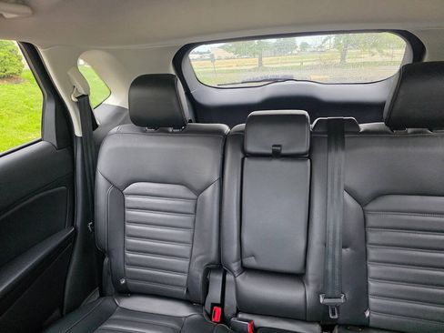Used 2018 Ford Edge SEL w/ Equipment Group 201A FWD image 13