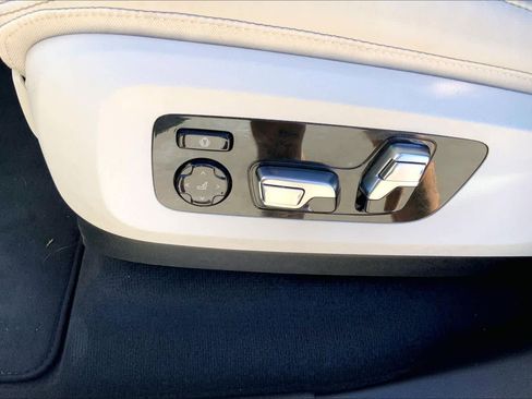 New 2026 BMW X5 xDrive40i w/ M Sport Package image 16