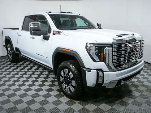 New 2026 GMC Sierra 2500 Denali w/ Denali Reserve Package AWD/4WD image 1