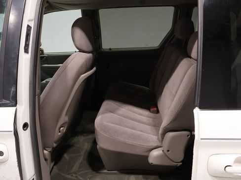 Used 2002 Dodge Caravan Sport image 17