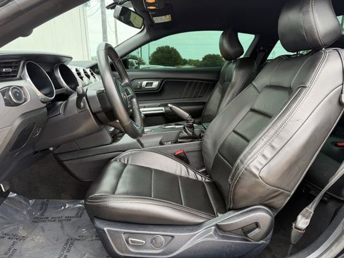 Used 2018 Ford Mustang GT Premium RWD image 20
