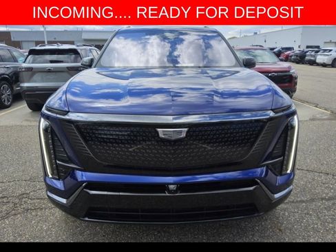 Used 2026 Cadillac Vistiq Sport w/ LPO, Floor Liner Package AWD/4WD image 10