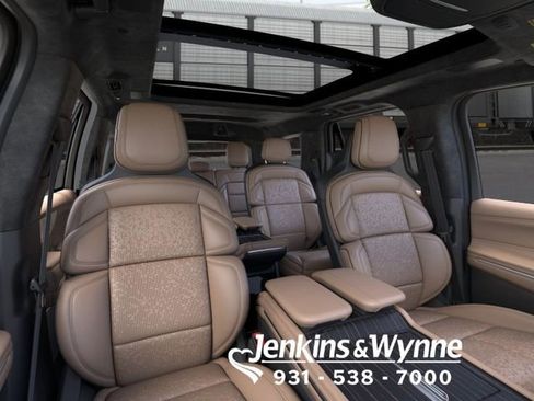 New 2026 Lincoln Navigator Black Label AWD/4WD image 10