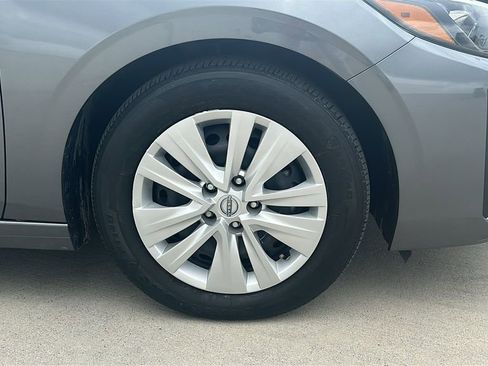 Used 2025 Nissan Sentra S image 15