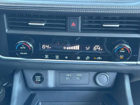 Used 2024 Nissan Rogue SV image 14