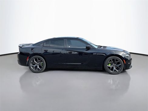 Used 2020 Dodge Charger SXT w/ Blacktop Package image 8