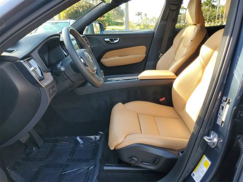 Used 2020 Volvo XC60 T5 Inscription image 17