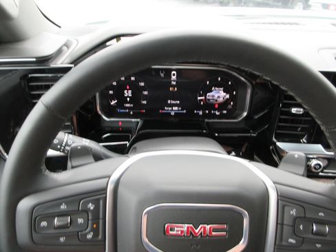 Certified 2026 GMC Sierra 1500 SLT w/ SLT Premium Plus Package AWD/4WD image 33