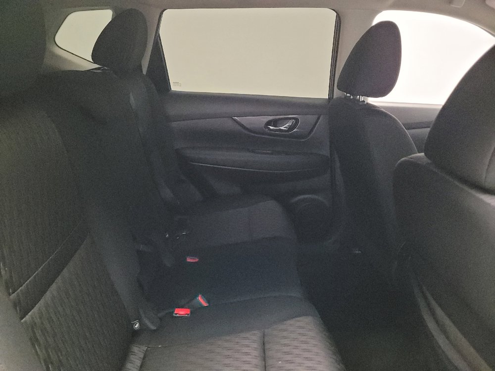 Used 2017 Nissan Rogue S w/ S Appearance Package FWD image 19