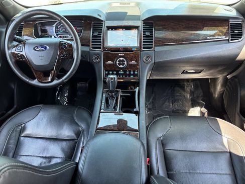 Used 2019 Ford Taurus Limited FWD image 13