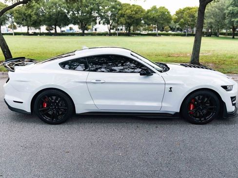 Used 2020 Ford Mustang Shelby GT500 w/ Technology Package RWD image 3