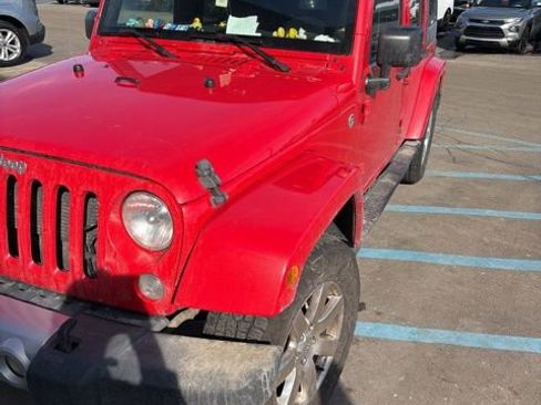 Used 2015 Jeep Wrangler Unlimited Sahara w/ Connectivity Group image 3