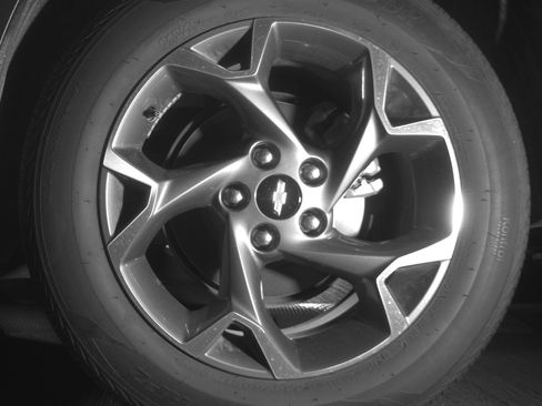 Used 2025 Chevrolet Trax LT FWD image 14
