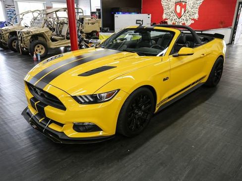 Used 2015 Ford Mustang GT Premium w/ Equipment Group 401A RWD image 2