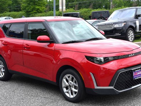 Used 2025 Kia Soul S FWD image 3