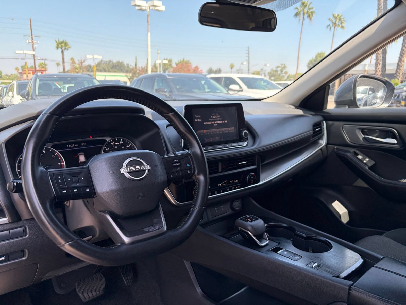 Used 2025 Nissan Rogue SV FWD image 35