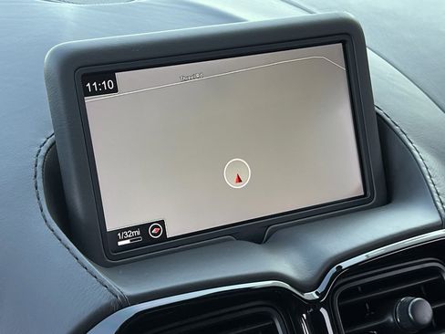 Used 2020 Aston Martin V8 Vantage Coupe image 24