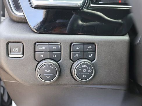 Certified 2024 Chevrolet Silverado 2500 LTZ AWD/4WD image 31