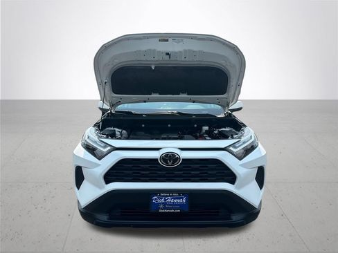 Used 2022 Toyota RAV4 XLE w/ XLE Grade Weather Package AWD/4WD image 4