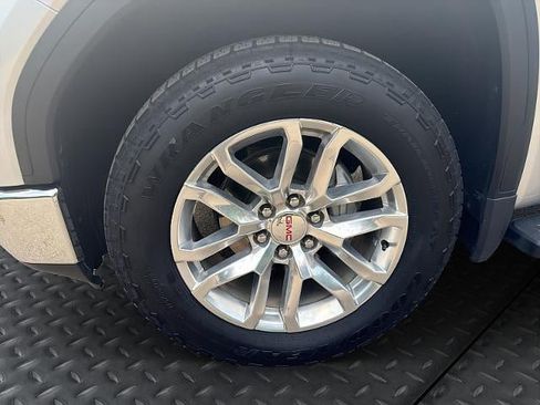 Used 2019 GMC Sierra 1500 SLT w/ SLT Premium Package AWD/4WD image 10
