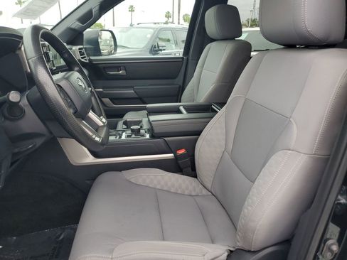 Used 2025 Toyota Tundra SR5 AWD/4WD image 18