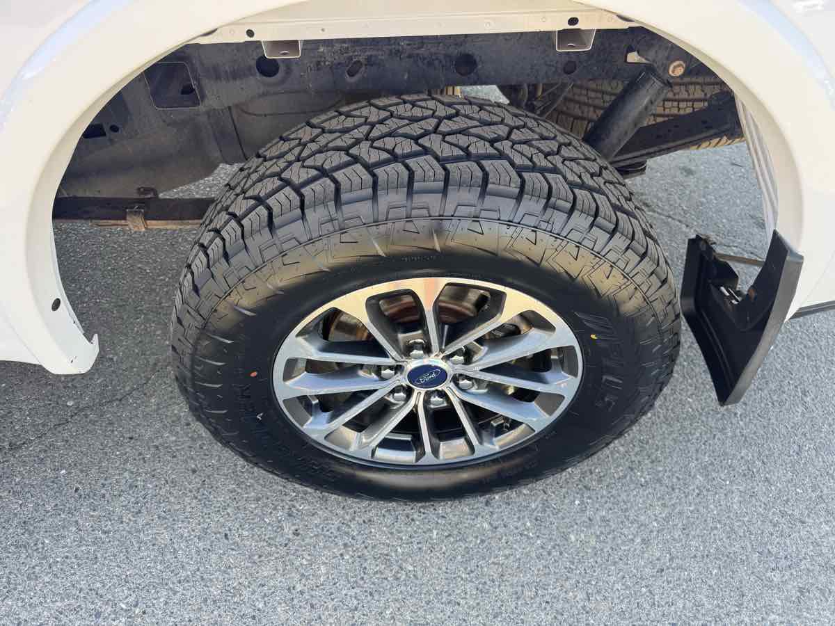 Used 2018 Ford F150 XLT w/ Equipment Group 302A Luxury AWD/4WD image 39