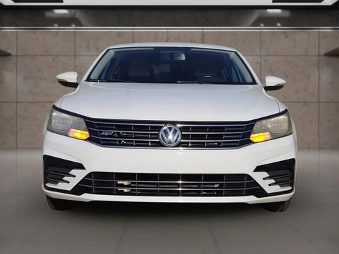 Used 2017 Volkswagen Passat 1.8T R-Line FWD image 6