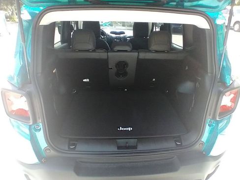 Used 2022 Jeep Renegade Limited AWD/4WD image 17