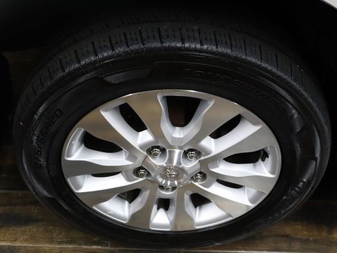Used 2013 Toyota Sequoia Platinum RWD image 27