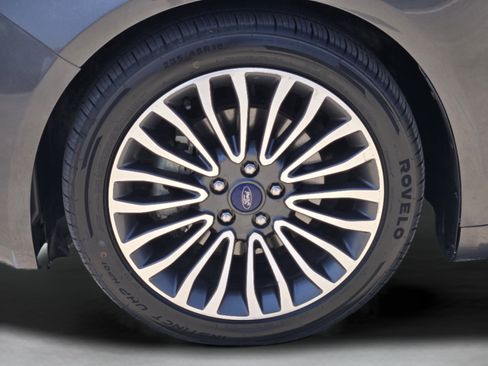 Used 2018 Ford Fusion Titanium AWD/4WD image 32