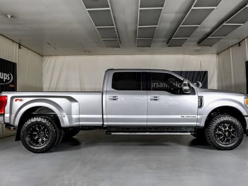 Used 2022 Ford F350 Lariat w/ Lariat Value Package AWD/4WD image 5