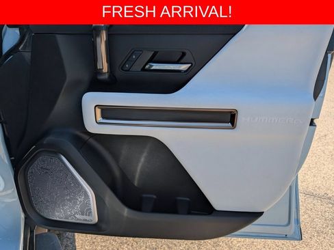 Used 2024 GMC Hummer EV 2X AWD/4WD image 17