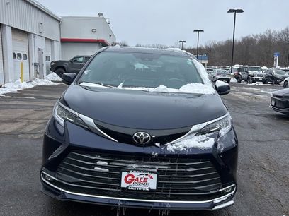 New 2026 Toyota Sienna Limited
