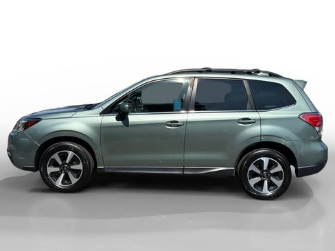 Used 2018 Subaru Forester 2.5i Limited AWD/4WD image 2