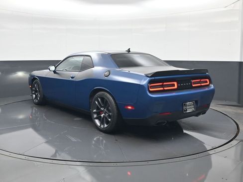 Used 2021 Dodge Challenger R/T w/ T/A Package image 5