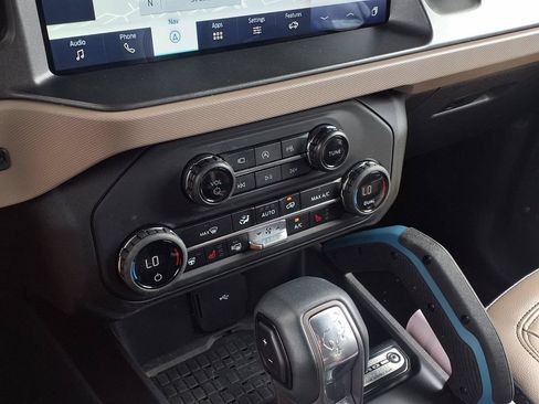 Used 2024 Ford Bronco Wildtrak AWD/4WD image 10